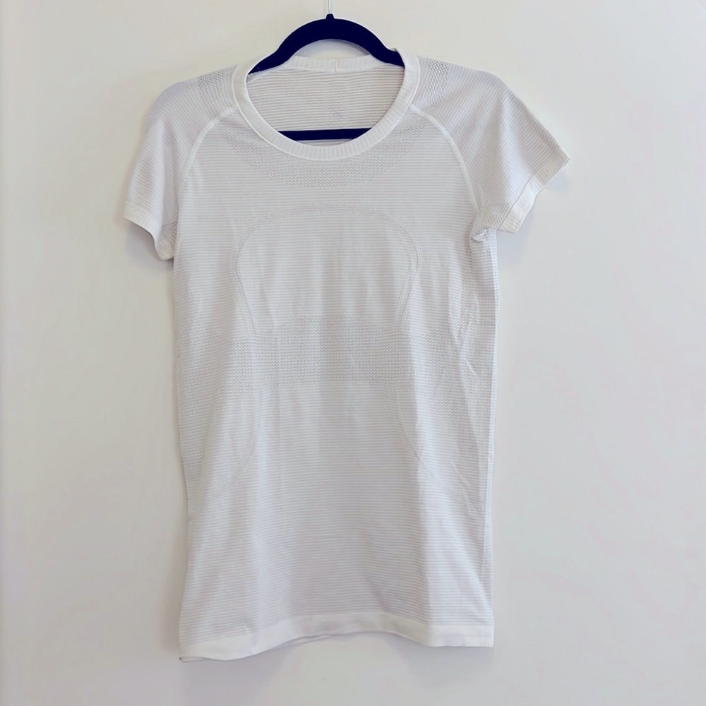 Lululemon size 8 top